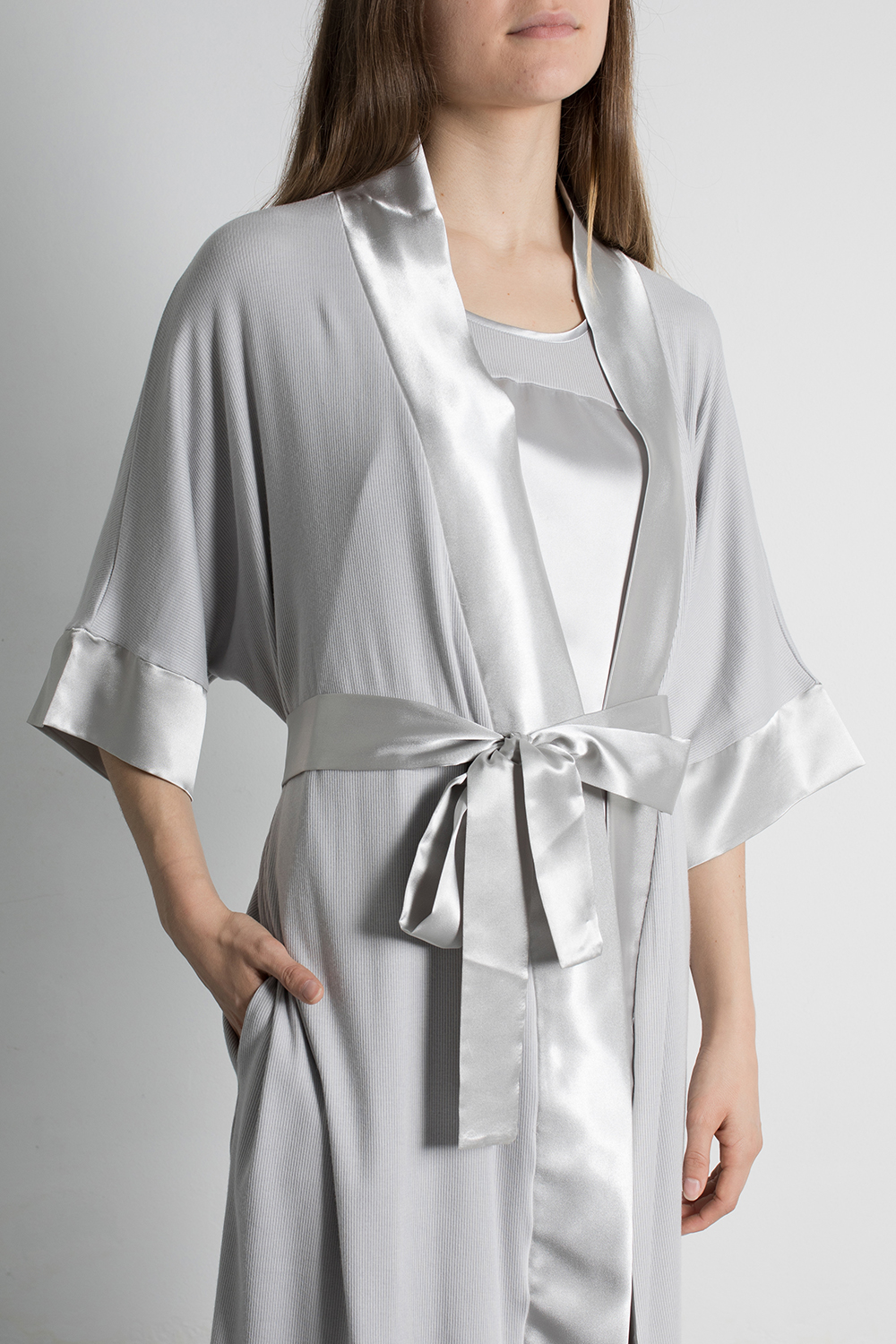 Satin-dressing-gown-robe-de-chambre-peignoire 50773-2