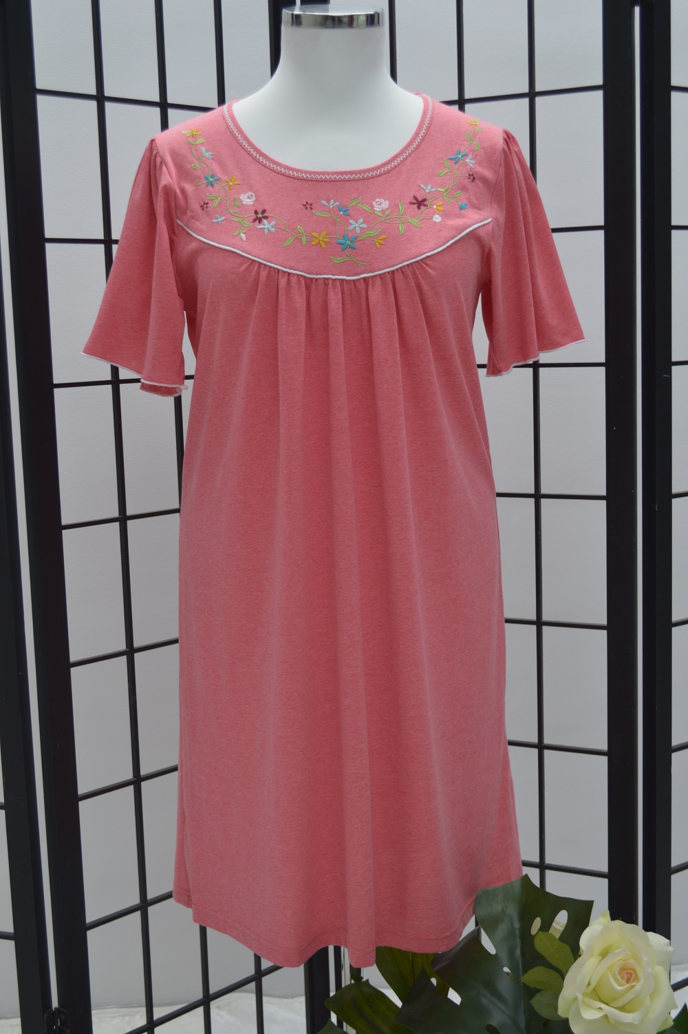 Camisa de dormir mangas borboleta coral Camisa de dormir mangas borboleta coral