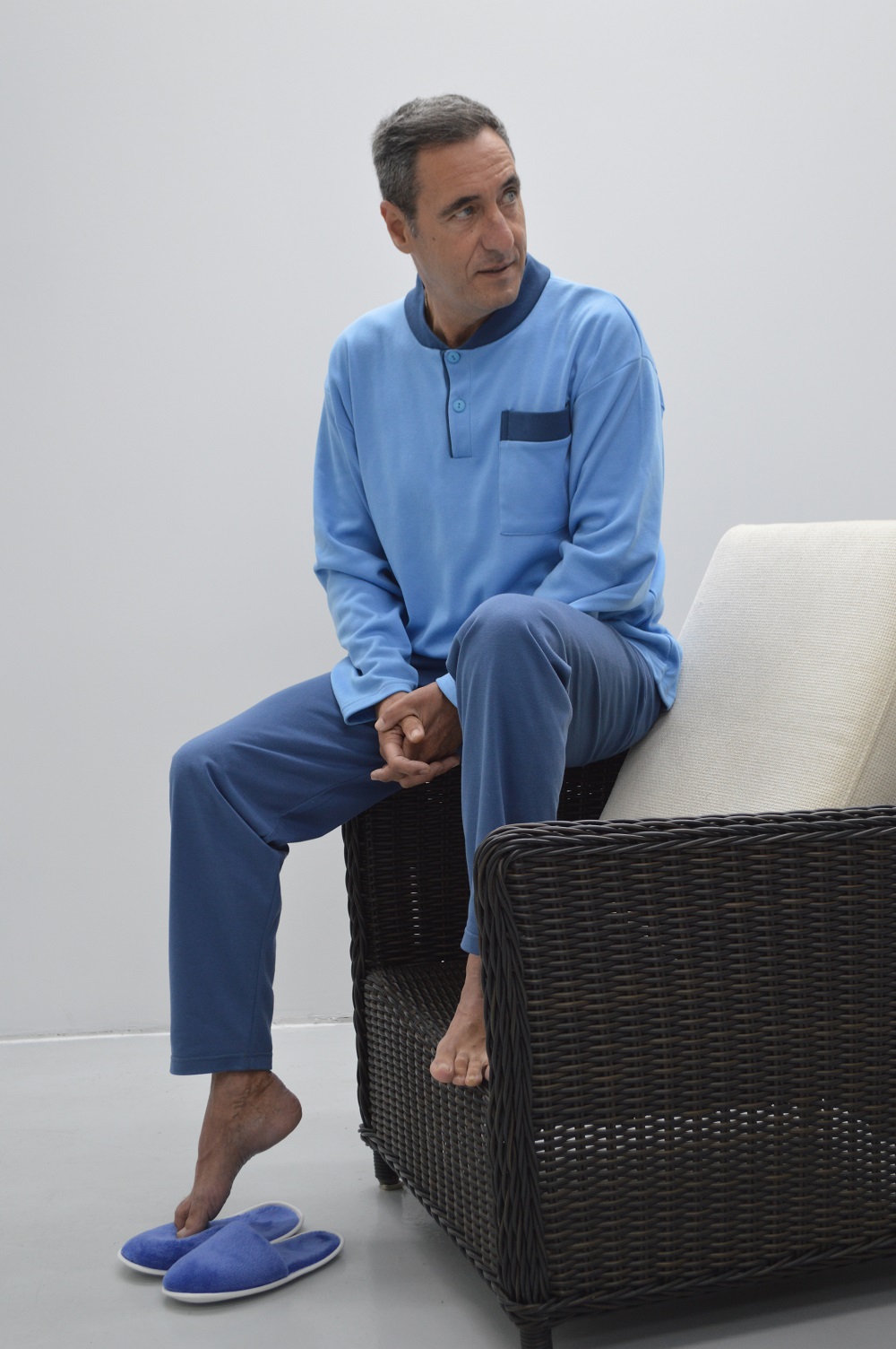 Pijama bicolor azul Pijama bicolor azul