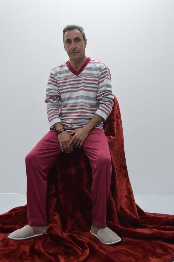 pijama decote em V riscas
