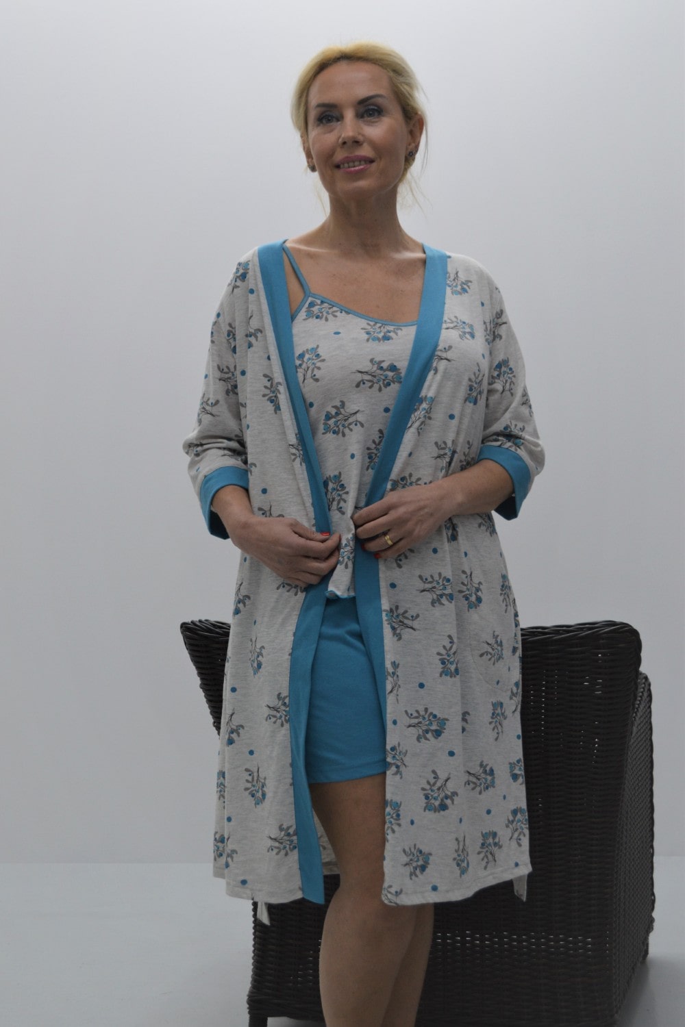 Robe estampado modelo kimono cinza Robe estampado modelo kimono cinza