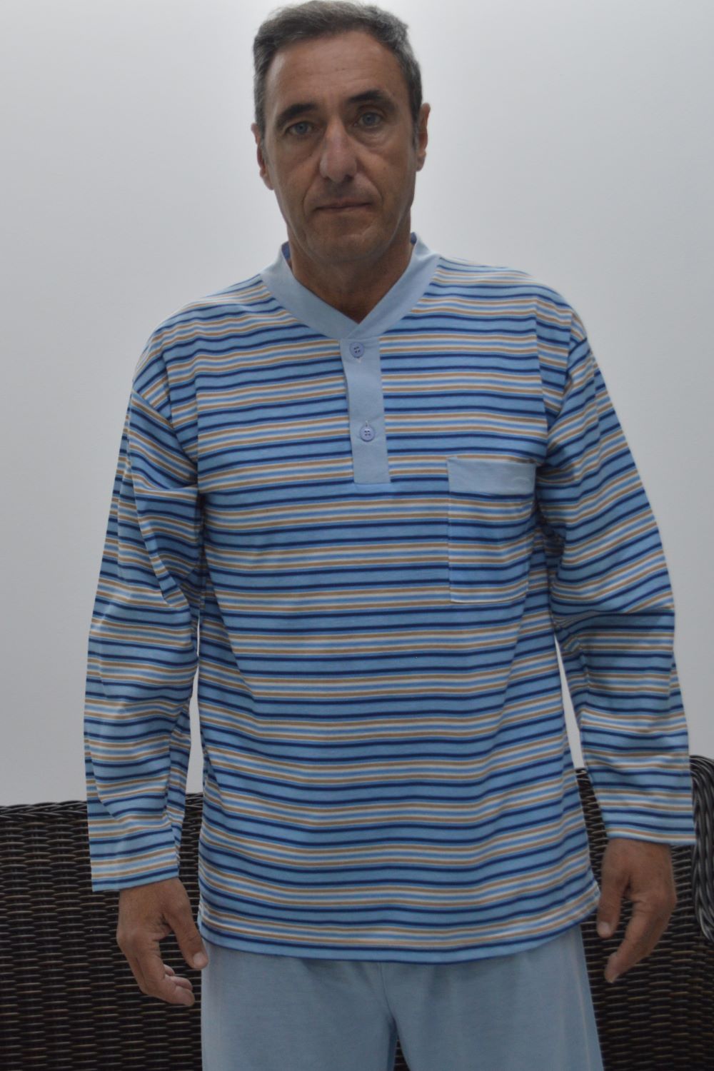 Pijama de homem, Riscas azuis