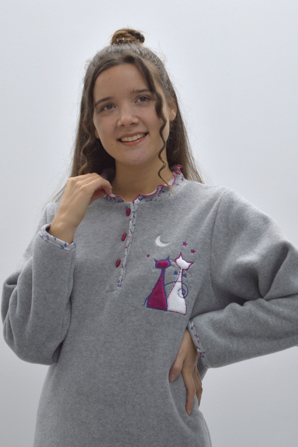 Camisa de dormir polar com bordado