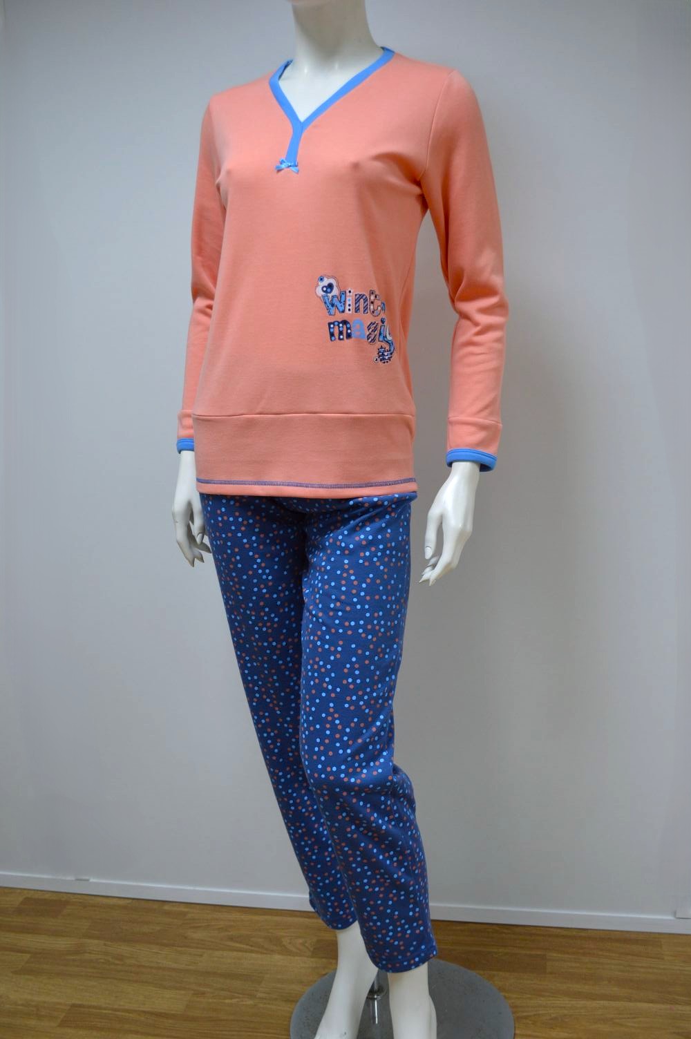 Pijama de Senhora, Salmão Pijama de Senhora, Salmão