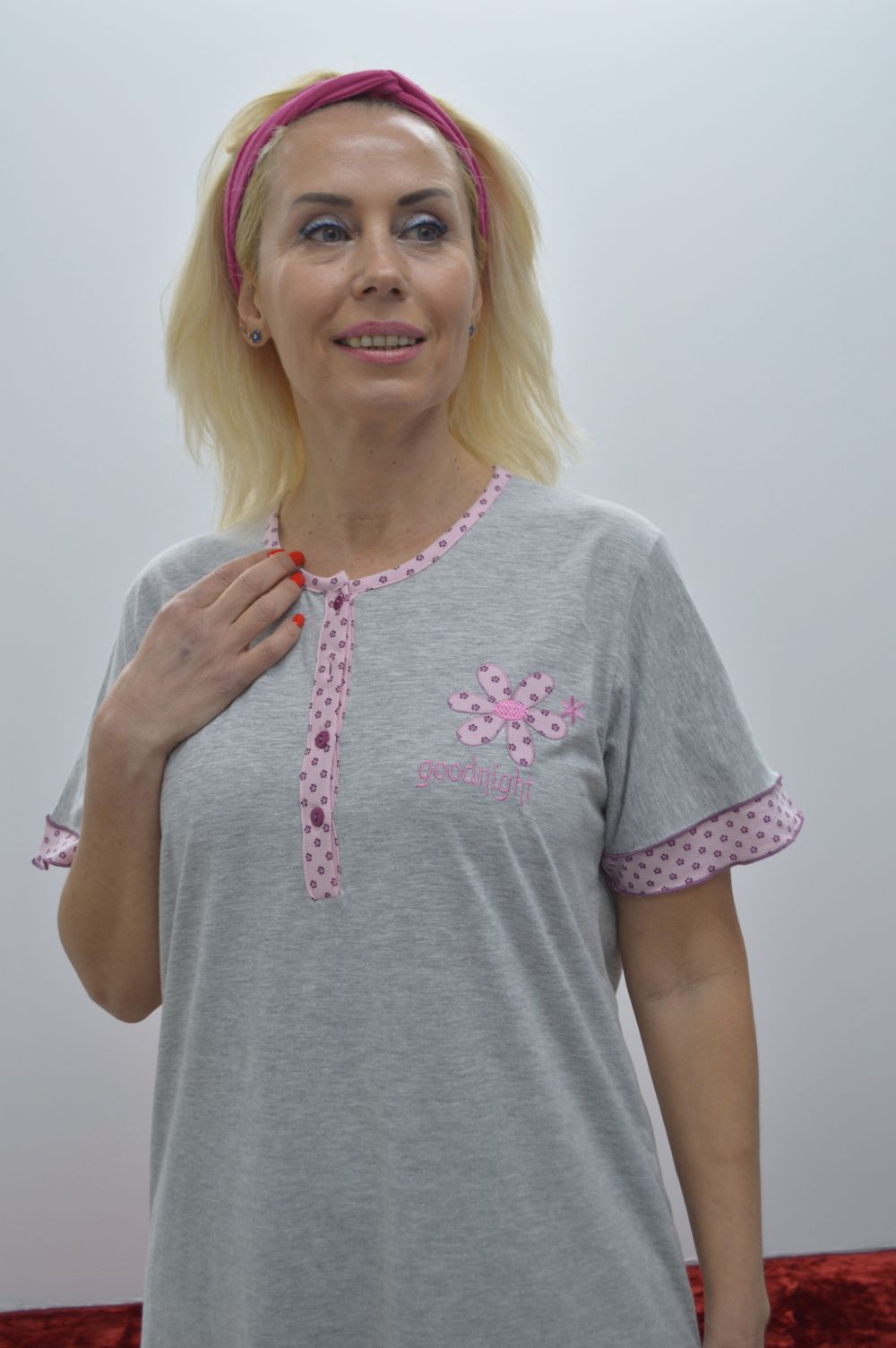 Camisa modelo T-Shirt , Cinza Camisa modelo T-Shirt , Cinza