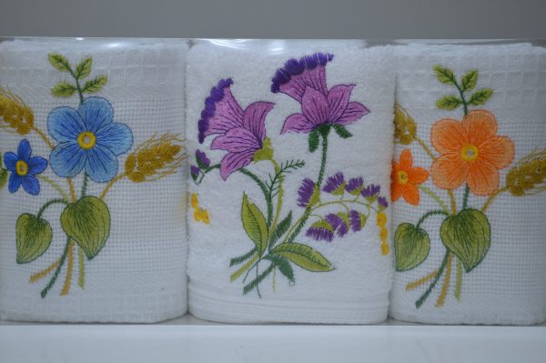 Conjunto de 3 panos em favo em caixa presente, Bordado Flores