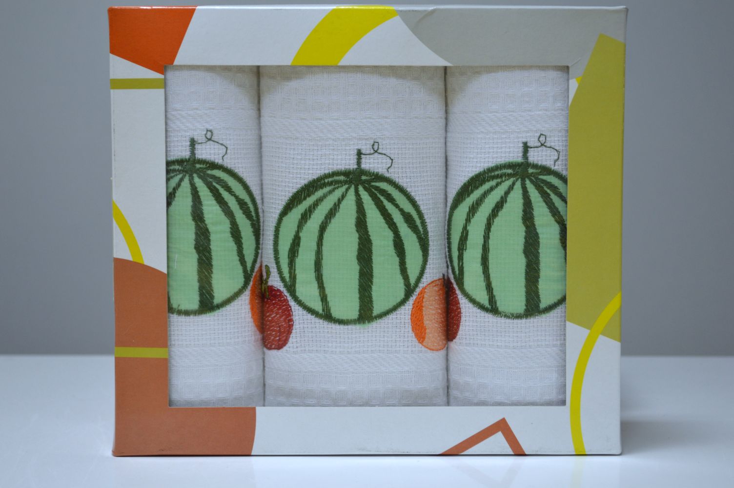 Conjunto de 3 panos em favo em caixa presente, Bordado Melancia Conjunto de 3 panos em favo em caixa presente, Bordado Melancia
