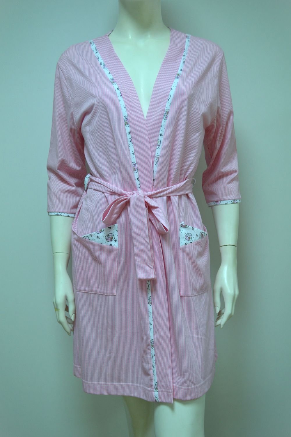 Robe modelo kimono, Riscas Robe modelo kimono, Riscas