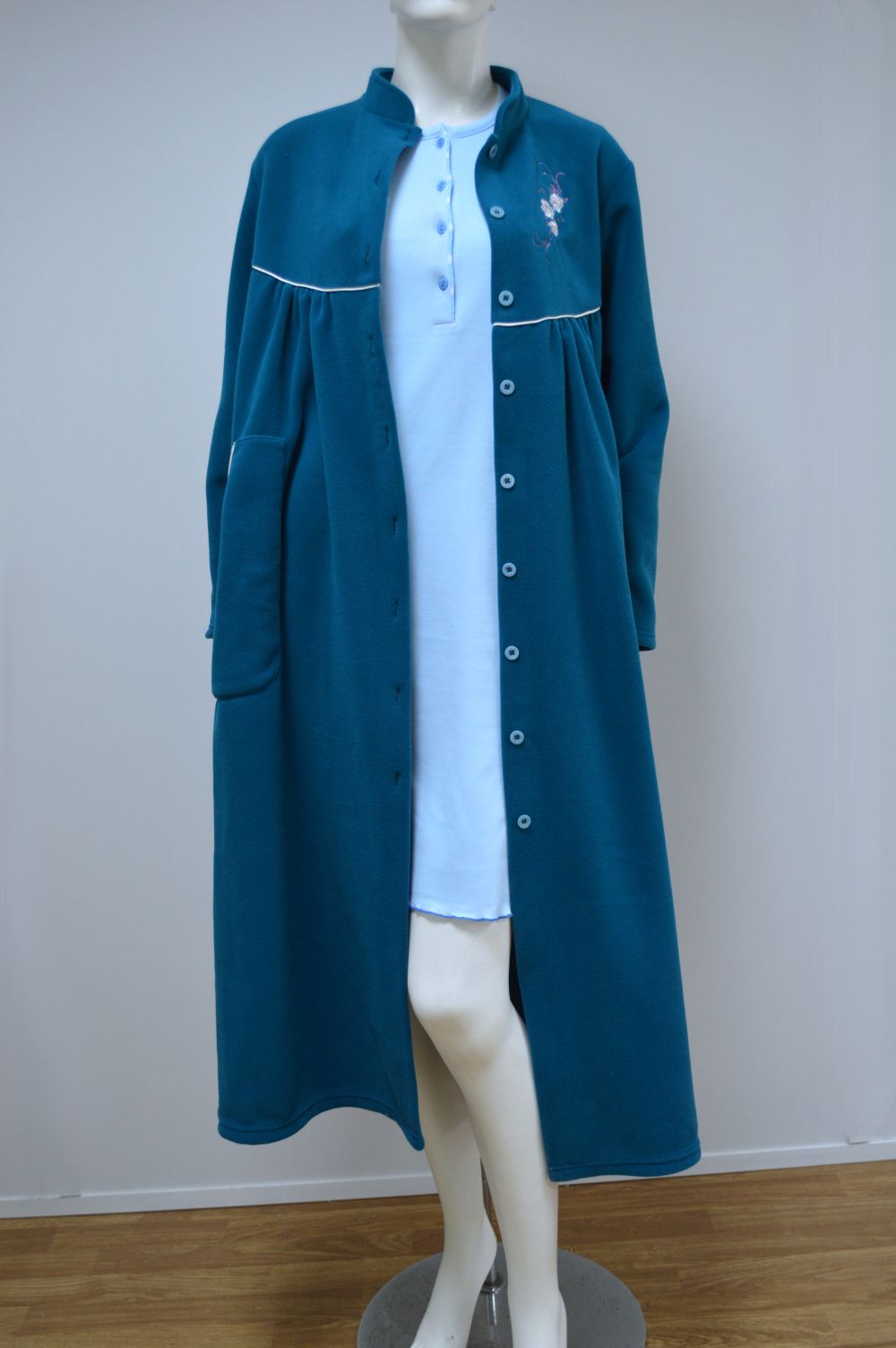 Robe comprido bordado com bolsos, Azul Robe comprido bordado com bolsos, Azul