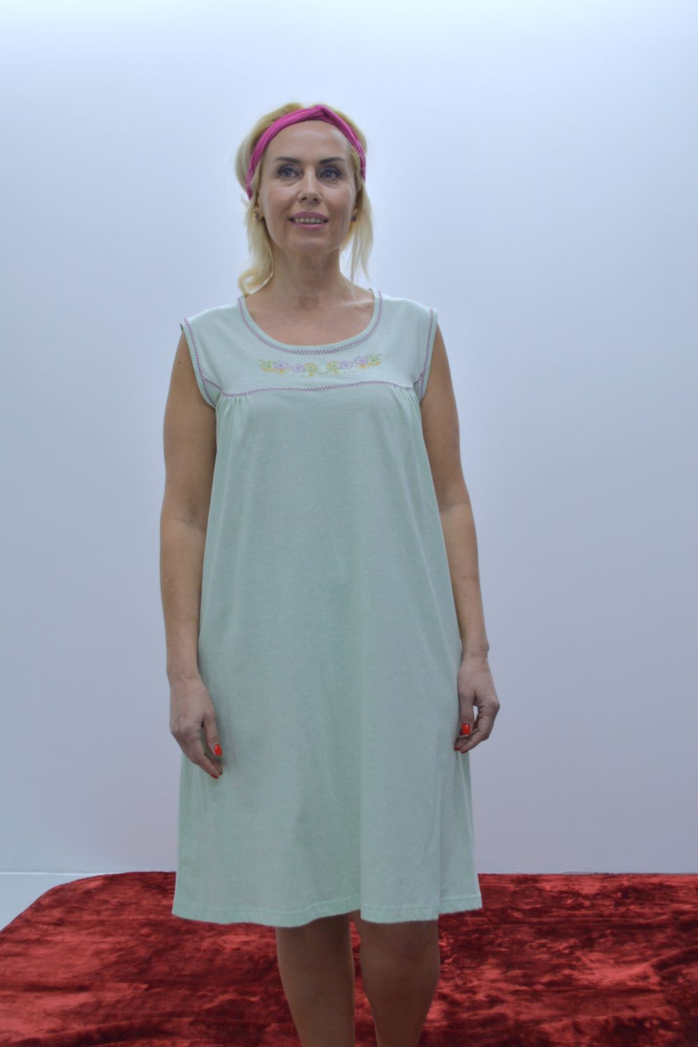 Camisa de senhora sem manga e bordada, Verde Camisa de senhora sem manga e bordada, Verde