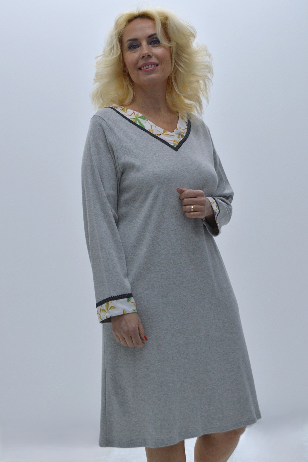 Conjunto de senhora de duas peças, Cinza Conjunto de senhora de duas peças, Cinza