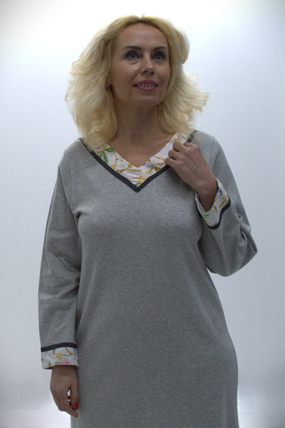 Conjunto de senhora de duas peças, Cinza Conjunto de senhora de duas peças, Cinza