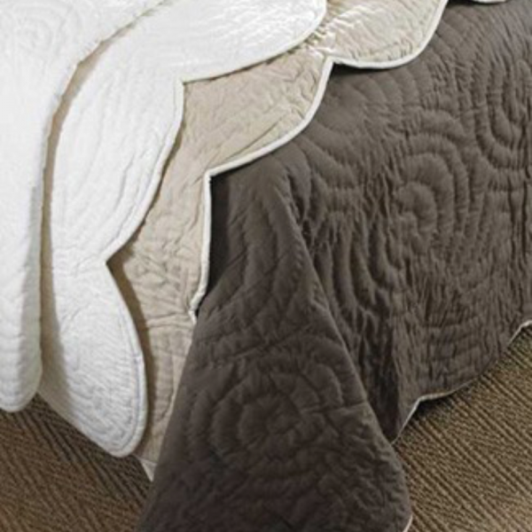 Bedspread - matelessê. Production under consultation. Illustrative photo.