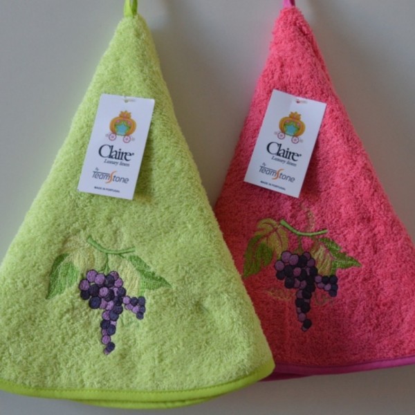 Round terry kitchen towels, embroidered. Production under consultation.