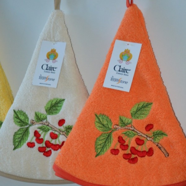 Round terry kitchen towels embroidered. Production under consultation.