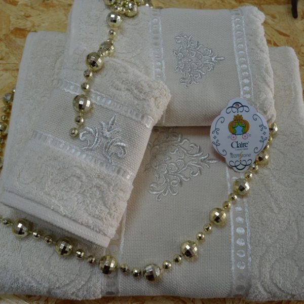 Toalhas de felpo 100% algodão com barra algodão ton/ton bordada. Produção sob consulta.
