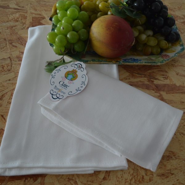 Pano de cozinha de hotelaria em sarja 100% algodão. Pode ser personalizado com bordado. Produção sob consulta.