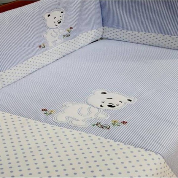 Conjunto de cama ou berço com resguardo de grades, capa de edredão e lençóis. Em 100% puro Algodão. Os bordados podem ser personalizados. Produção sob consulta.