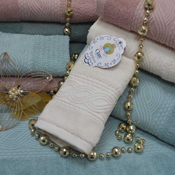 Terry bath towels in 100% cotton with cotton ton / ton jacquard border.